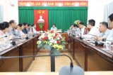 Đồng chí Nguyễn Ngọc Lương, Phó Bí thư Tỉnh ủy, Bí thư Đảng ủy MTTQ, các đoàn thể tỉnh, Chủ tịch Ủy ban MTTQ Việt Nam tỉnh làm việc với cơ quan tham mưu, giúp việc Đảng ủy MTTQ, các đoàn thể tỉnh