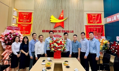 Lãnh đạo Ủy ban MTTQ Việt Nam tỉnh thăm, chúc mừng Hội Doanh nhân trẻ tỉnh nhân Ngày Doanh nhân Việt Nam 13/10