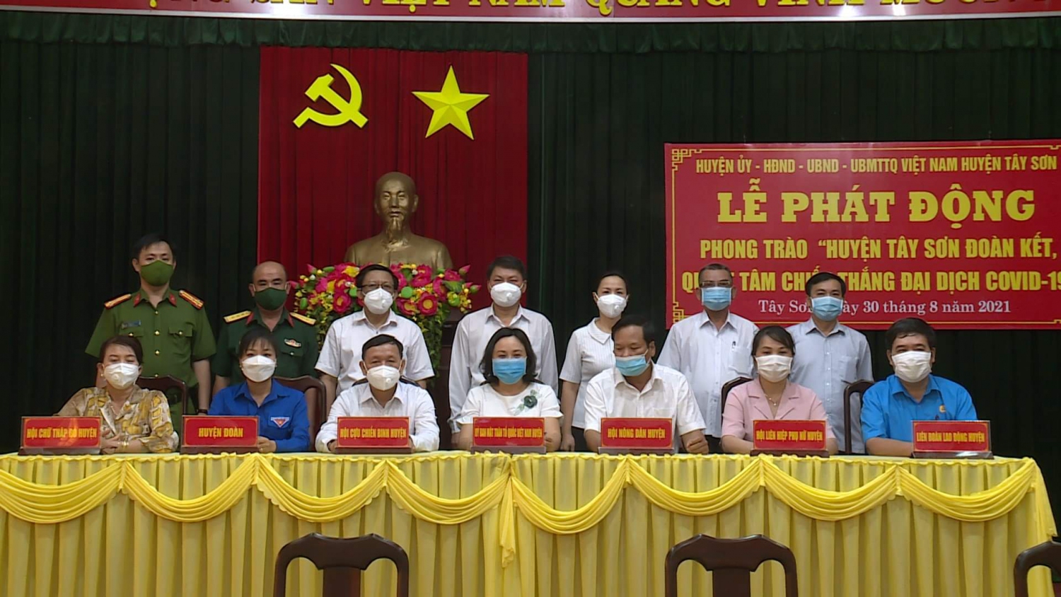 Huyện Tây Sơn phát động Phong trào “Huyện Tây Sơn đoàn kết, quyết tâm chiến thắng đại dịch Covid-19”