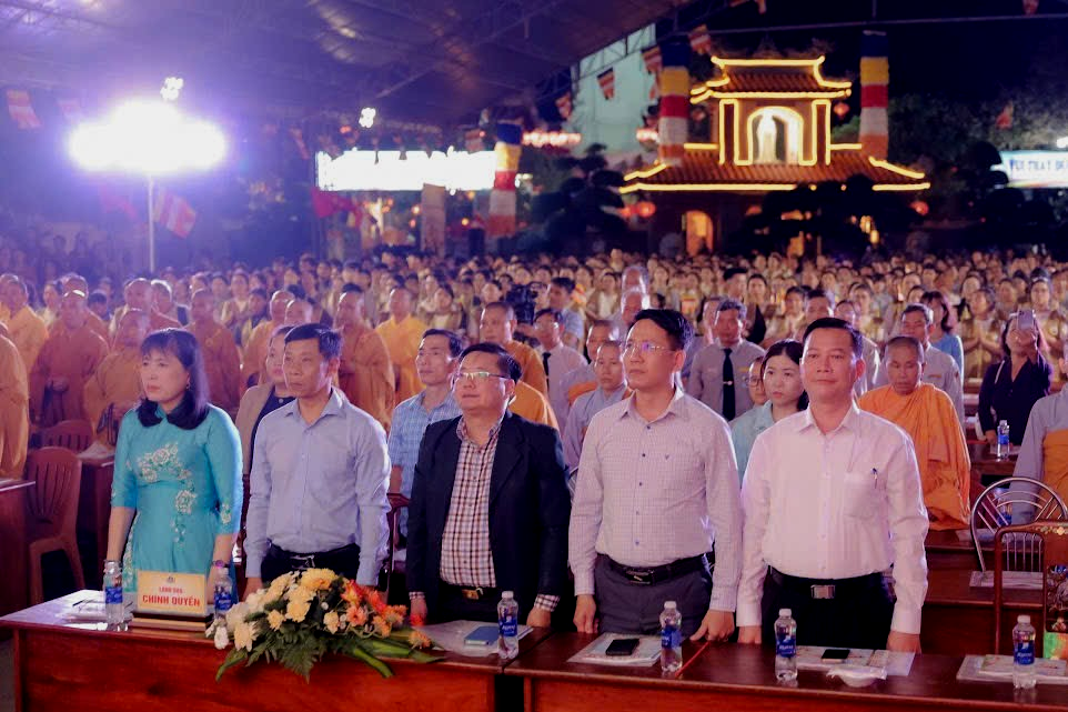 Lãnh đạo Ủy ban MTTQ Việt Nam tỉnh dự, chúc mừng Đại lễ Phật đản Phật lịch 2570