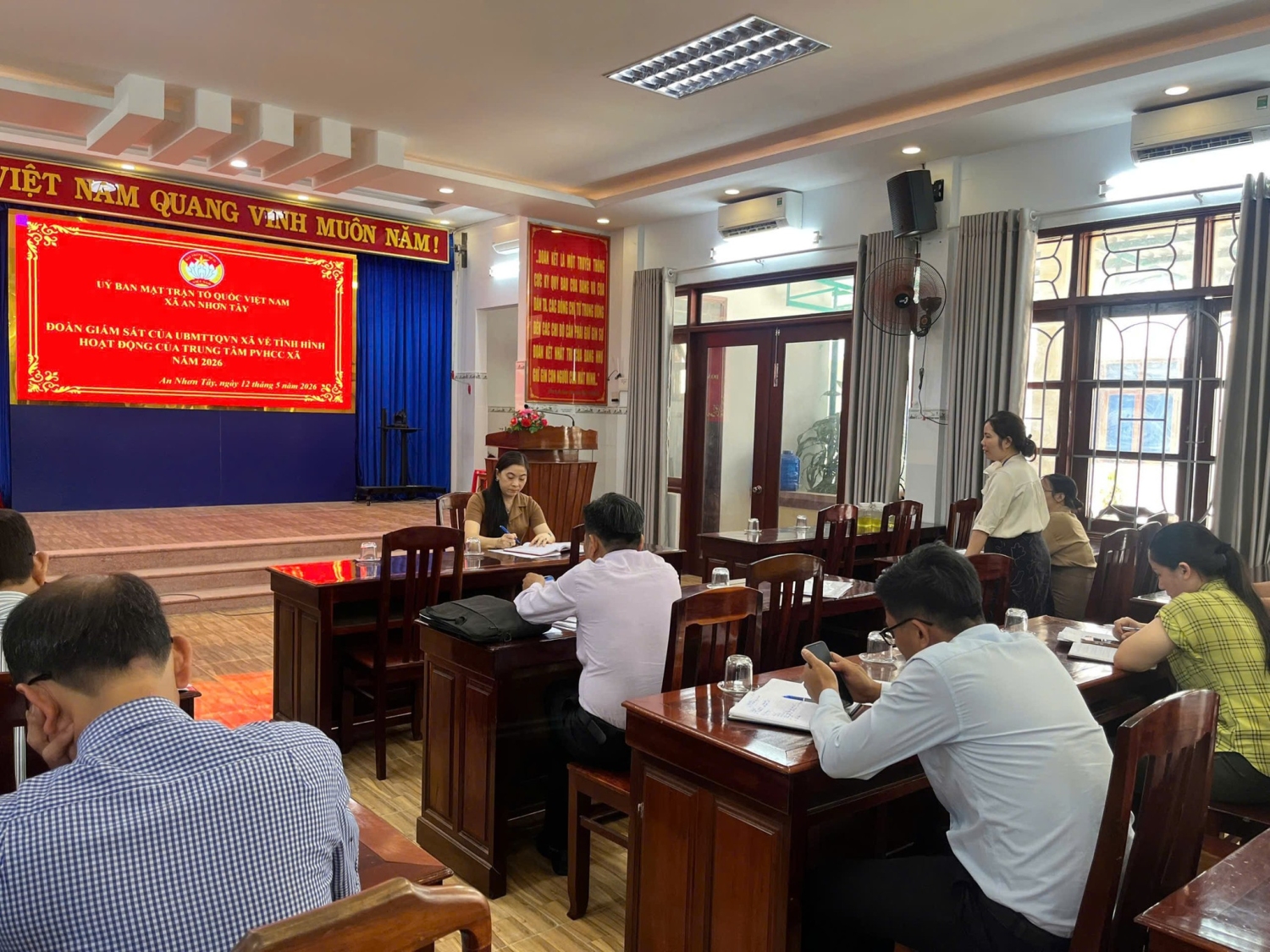Ủy ban MTTQ Việt Nam xã An Nhơn Tây giám sát hoạt động của Trung tâm Phục vụ hành chính công năm 2026