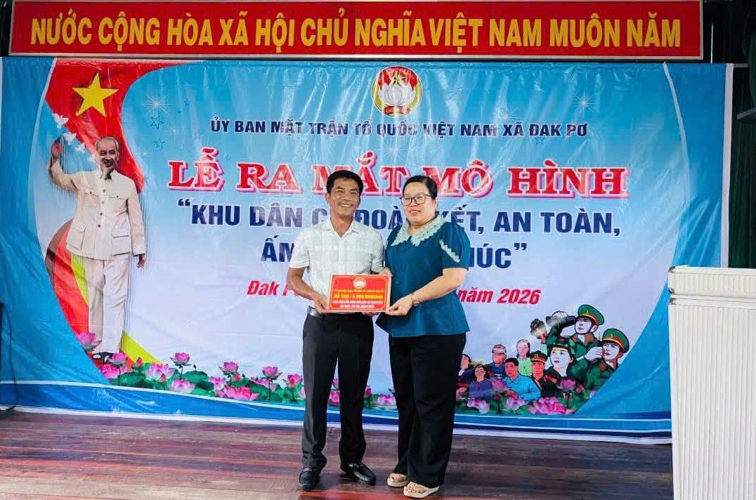 Xã Đak Pơ: Ra mắt mô hình "Khu dân cư đoàn kết, an toàn, ấm no, hạnh phúc" tại làng Kuk Kôn